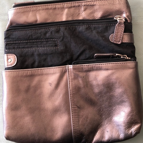 Purse - Picture 1 of 1